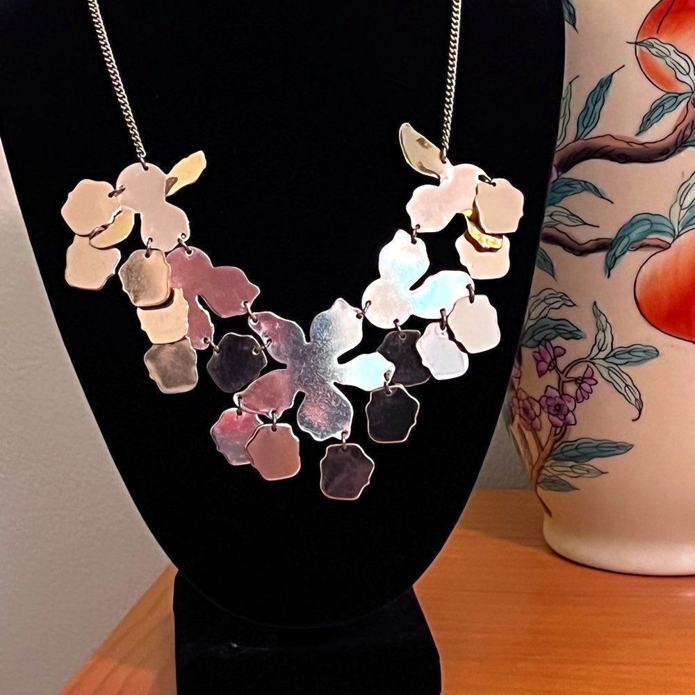 Shimmery Gold Floral Silhouette Necklace